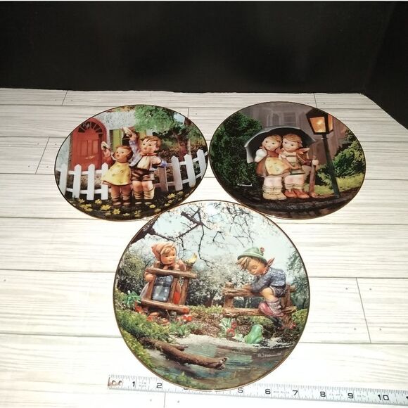 Vintage Danbury Mint MJ Hummel Collectible Boy and Girl Plates Set Of 3 - Picture 10 of 10